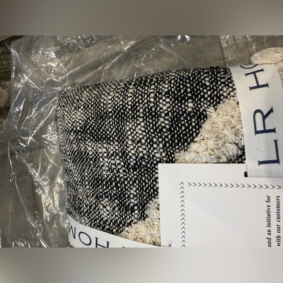 QUEEN SIZE BED QUILT - Picture 4 of 5